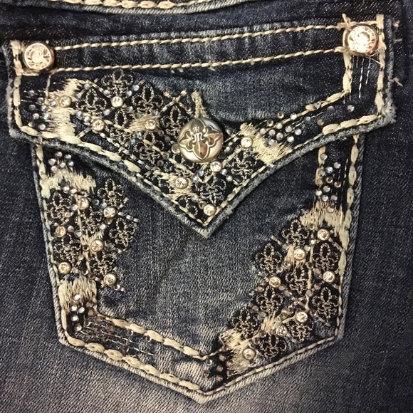 Beautiful Miss Me Cuffed Capri Jeans - Picture 4 of 8
